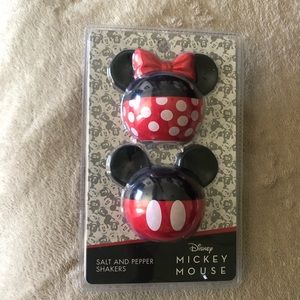 ❤️🖤new! Mickey Mouse salt shaker❤️ 🖤